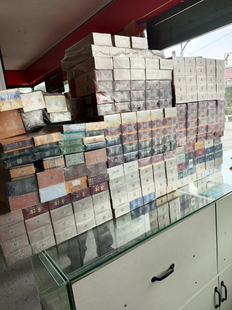 香烟零售批发是一个涉及多个环节和注意事项的行业。以下是一些关于香烟零售批发的基本信息和建议